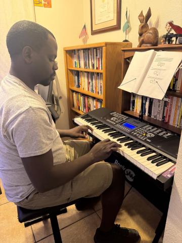 Bode At the Piano